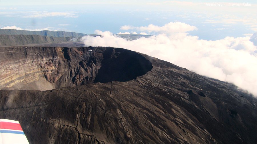 J17_2012_11_23 0036 la Réunion survol de l'île